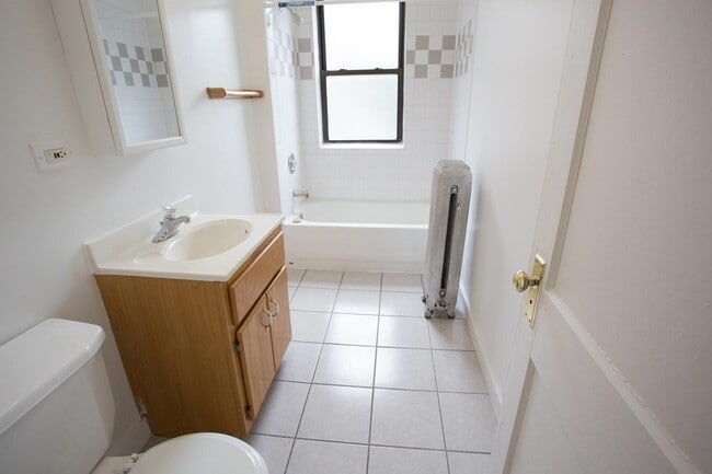 Floorplan - 5300-5308 S. Greenwood Avenue