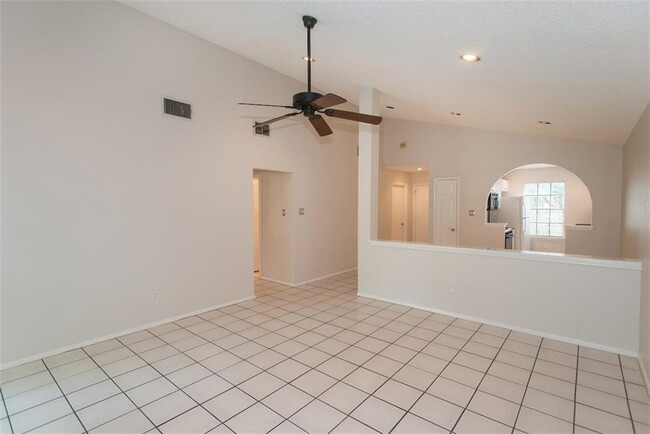 Building Photo - 12400 Tomanet Trail