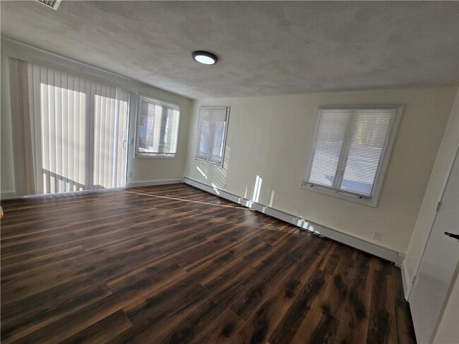 Building Photo - 96 Edgeworth Ave