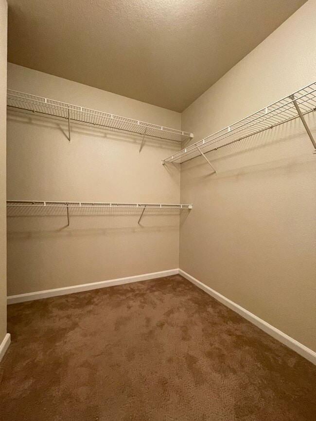 Building Photo - Charming 3-Bedroom Home in Folsom – Move i...