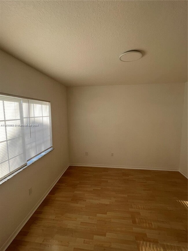 Building Photo - 9422 SW 162nd Path