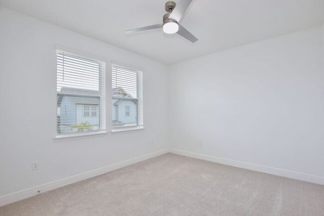 Building Photo - Charming 3/2.5 Courtyard Home with Loft & ...