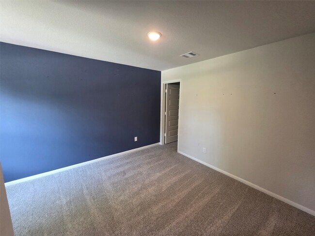 Building Photo - 110 Elm