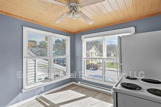 Building Photo - 15 E Water St