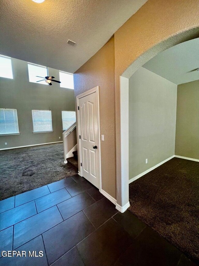 Building Photo - 11044 Bullseye St