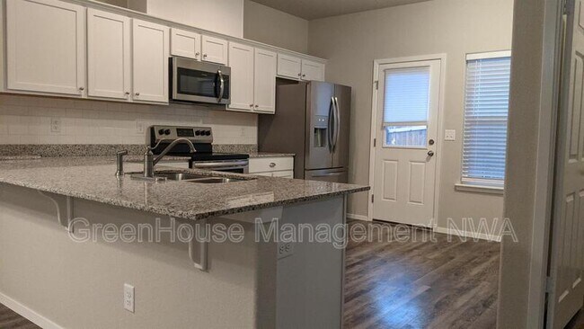 Building Photo - 6511 SW Warrington Rd