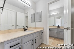 Building Photo - 204 Majestic Grove