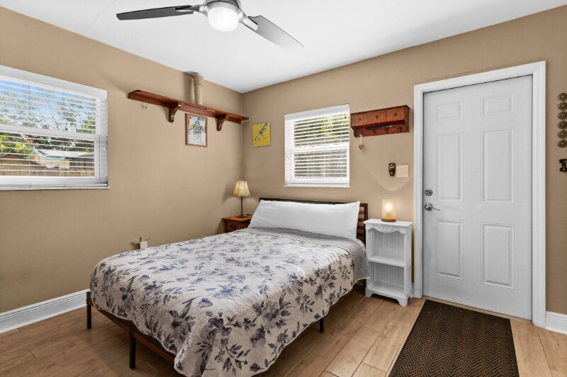 Building Photo - 5614 27th Ave S