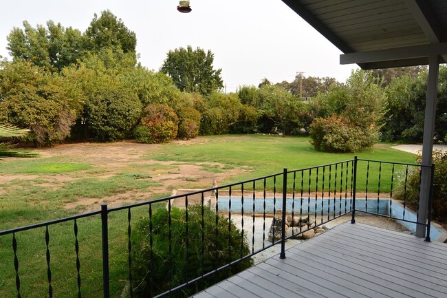 Building Photo - 108 N Crenshaw St