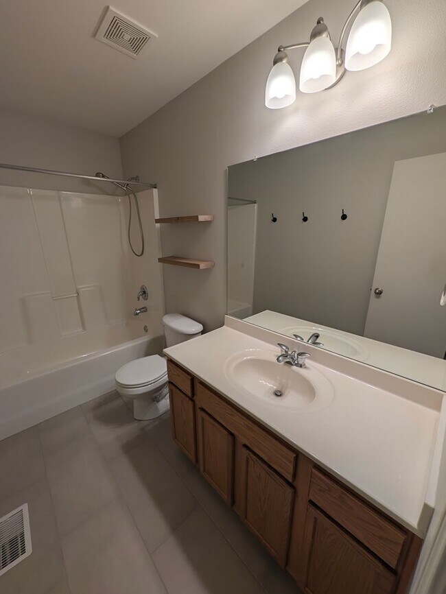 Building Photo - 908 S Mineral Dr