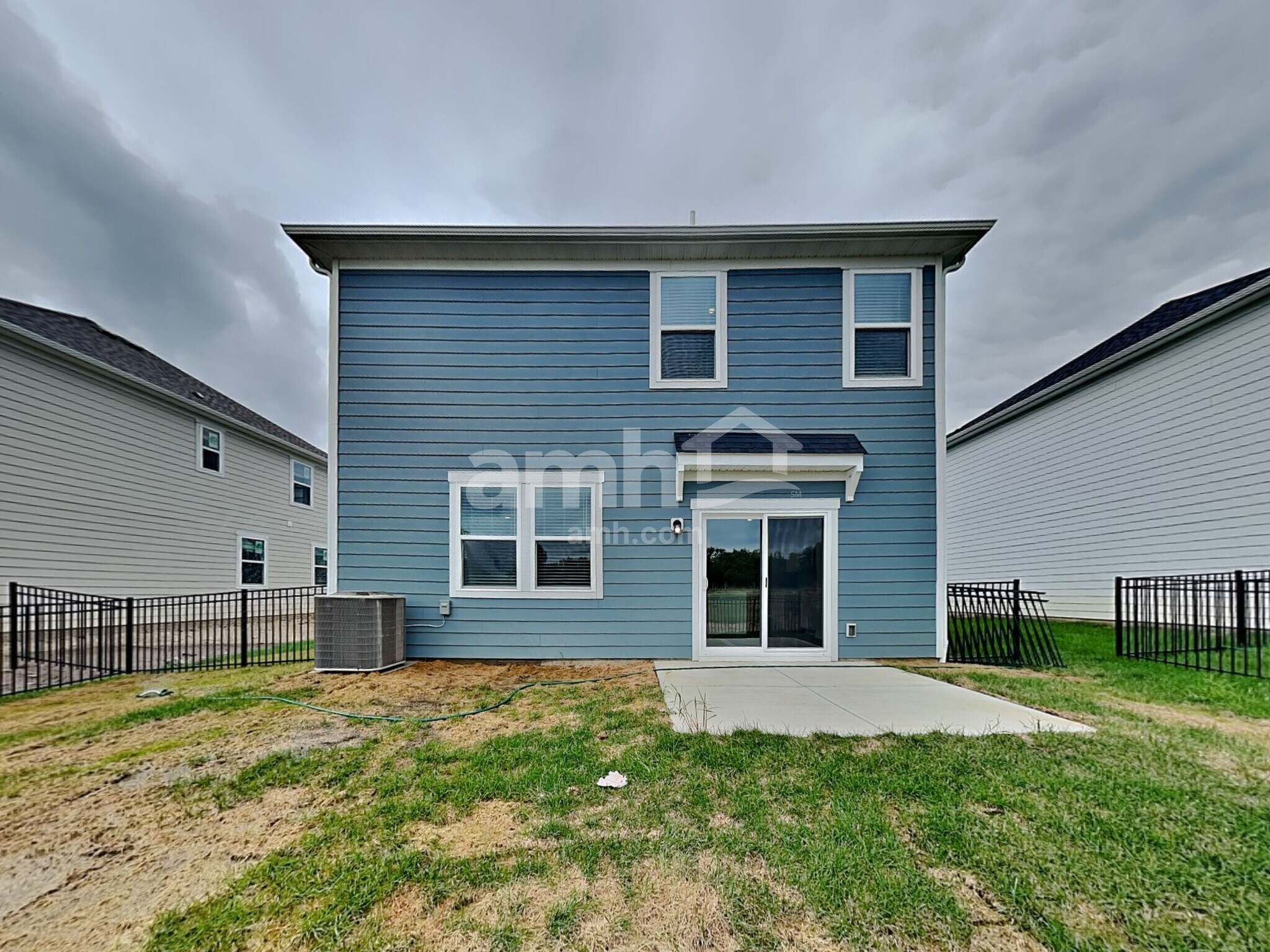 Building Photo - 9169 Henley Ave