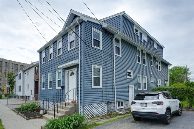Building Photo - 12 Keenan St
