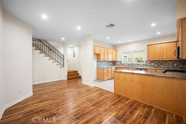 Building Photo - 415 E Dryden St