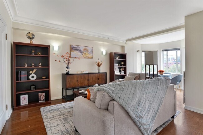 Building Photo - 20 Chapel St