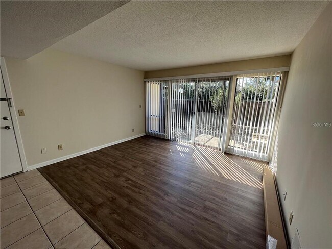 Building Photo - 40 Club House Dr