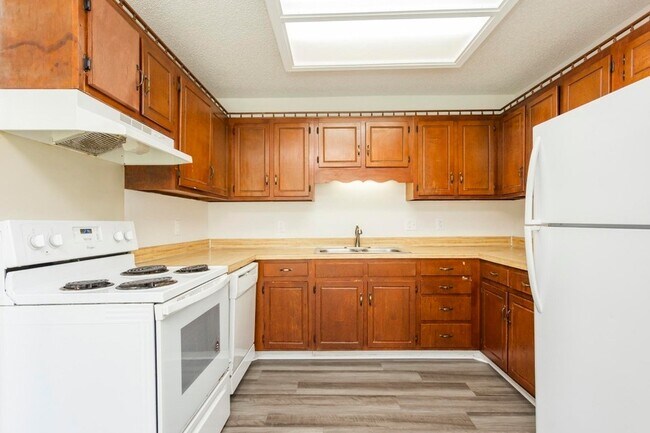 Building Photo - 3104 Kinwood Dr