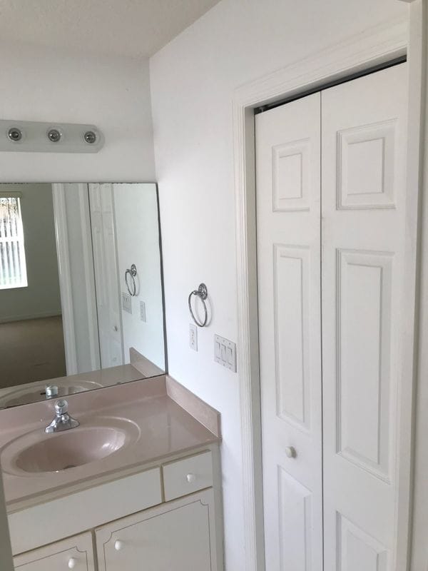 Building Photo - 9 Rainbow Ln