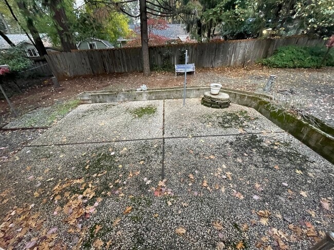 Building Photo - Magalia 2 bed 2 bath home with bonus room....