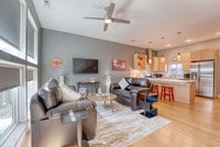 Building Photo - 330 W 5th St