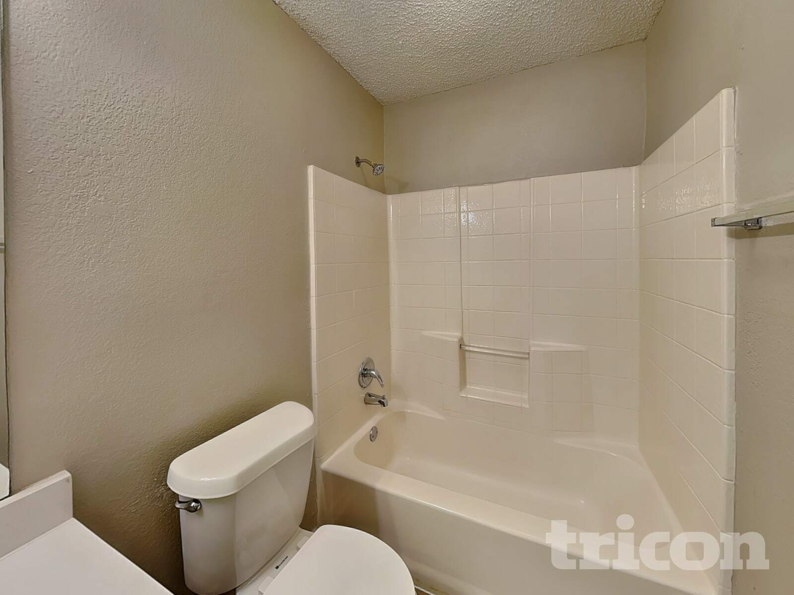 Building Photo - 327 Moss Hill Dr