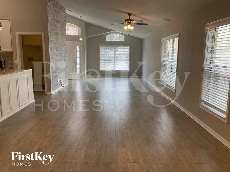 Building Photo - 14140 Sapphire Bay Cir