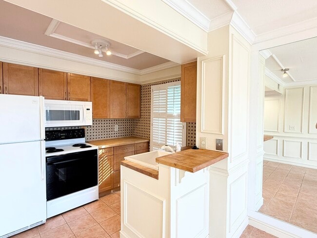 Building Photo - 273 Cypress Point Dr
