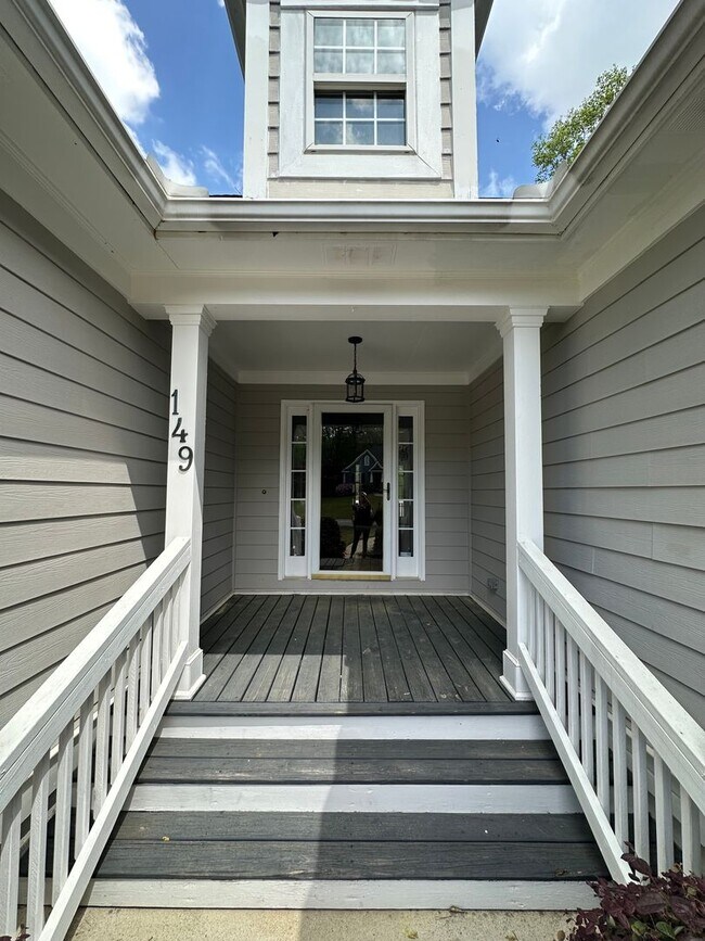 Building Photo - Move-In ready 3-bedroom 2-bathroom house on the Eastside