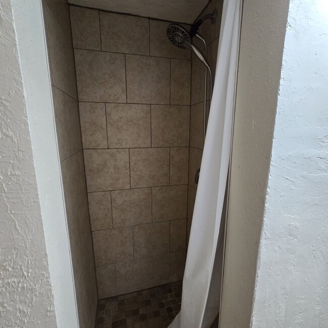 Building Photo - Cozy 1 BR, 1 Bath Casita