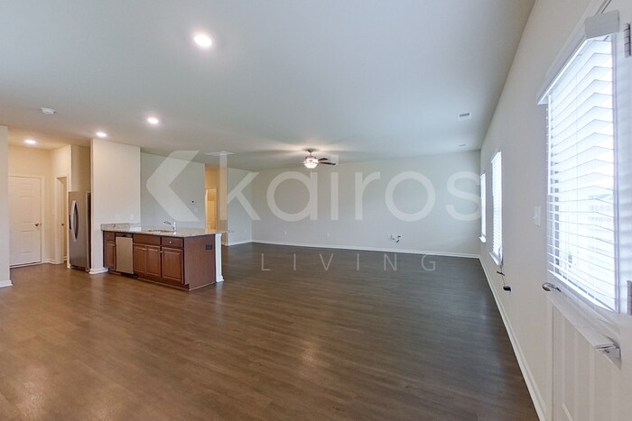 Building Photo - 1067 Pilgrim Ln