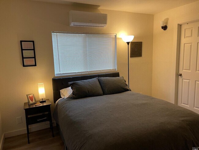 Building Photo - 5168 State Hwy 20