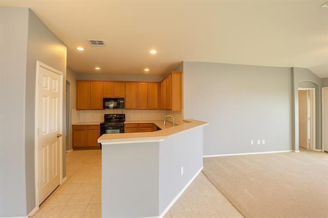 Building Photo - 10420 Devin Ln