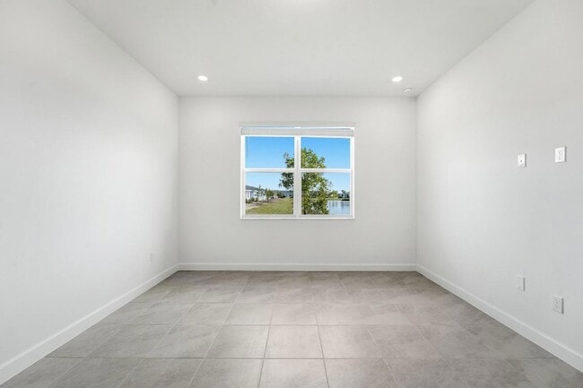 Building Photo - 6418 Seabright Ter