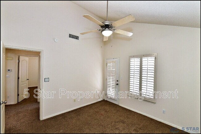 Building Photo - 6372 Franklin Ridge Dr