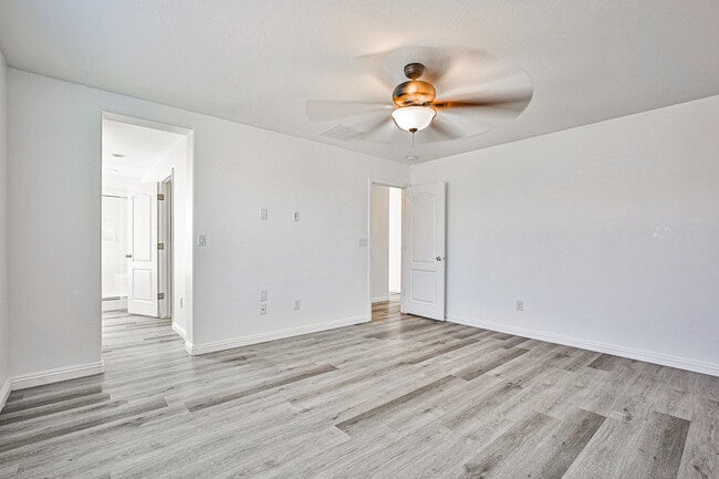 Building Photo - 6360 Beavertail Pond Ave