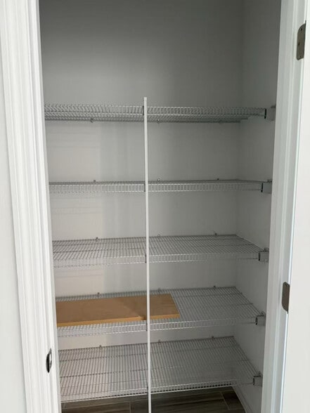 Building Photo - 15041 Shady Palms Ln