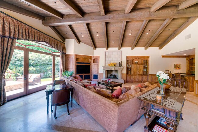 Building Photo - 16889 Camino Lago De Cristal