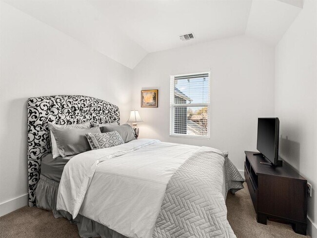 Building Photo - 3711 Garden Villa Ln