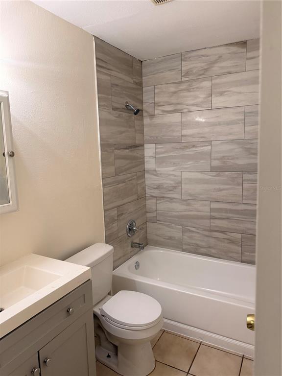Building Photo - 9406 N Hartts Dr