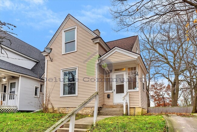 Primary Photo - Newly Remodeled 3 Bedroom in MidTown!
