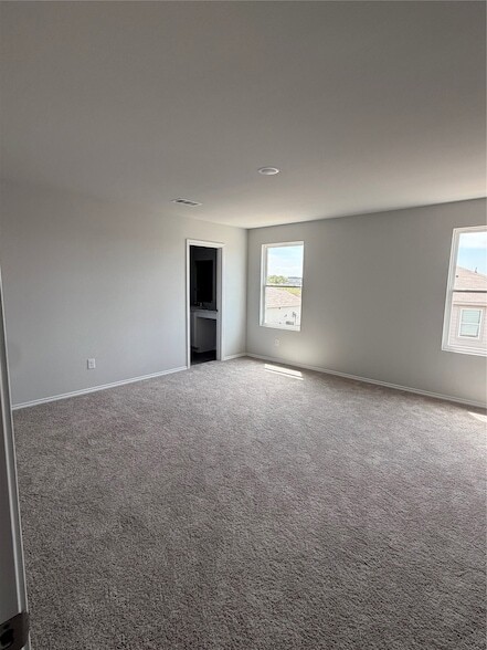 Building Photo - 126 Levi Dr