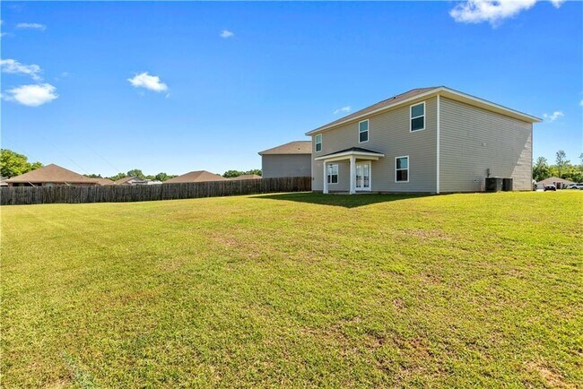 Building Photo - 8120 Fairview Ct