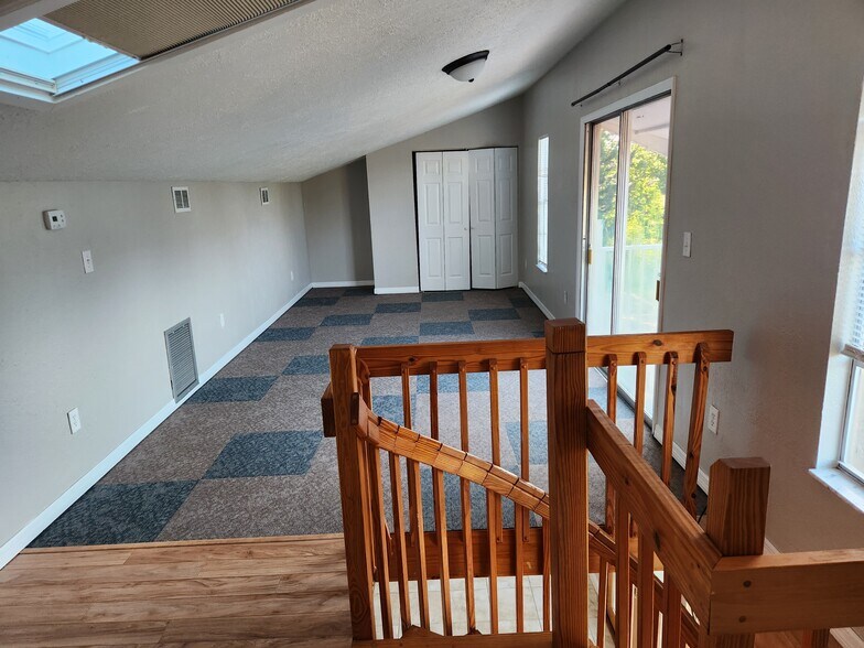 Building Photo - 1627 Canal Ct