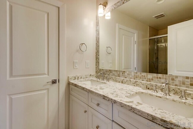 Building Photo - 657 Westbourne St