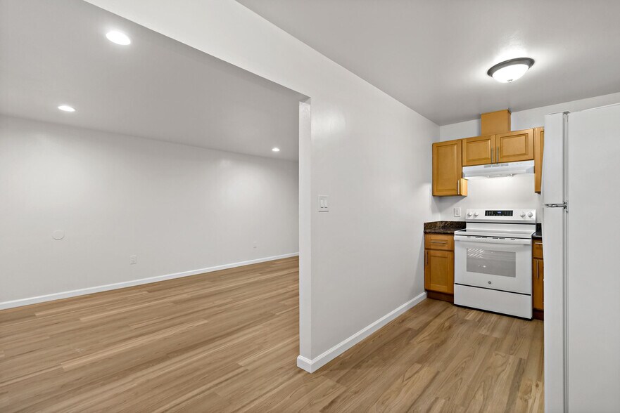 Building Photo - 3319 Nevin Ave