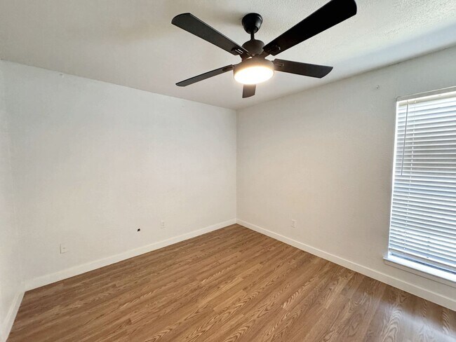 Building Photo - 3-Bedroom Home for Lease in Rowlett – Cul-...