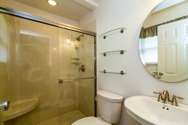 Building Photo - 7696 Burlinehills Ct