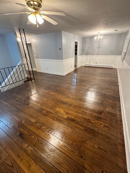 Building Photo - 101 Laurel Ct