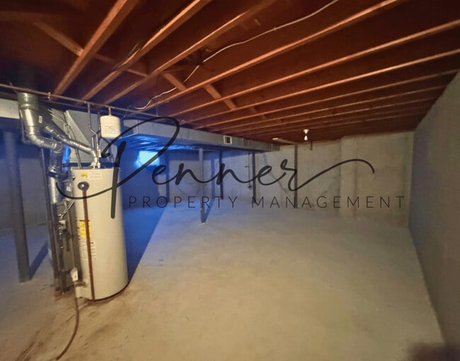 Building Photo - 807 NE Magellan Ave