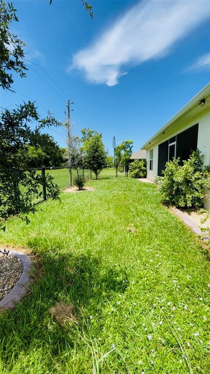 Building Photo - 25181 Doredo Dr