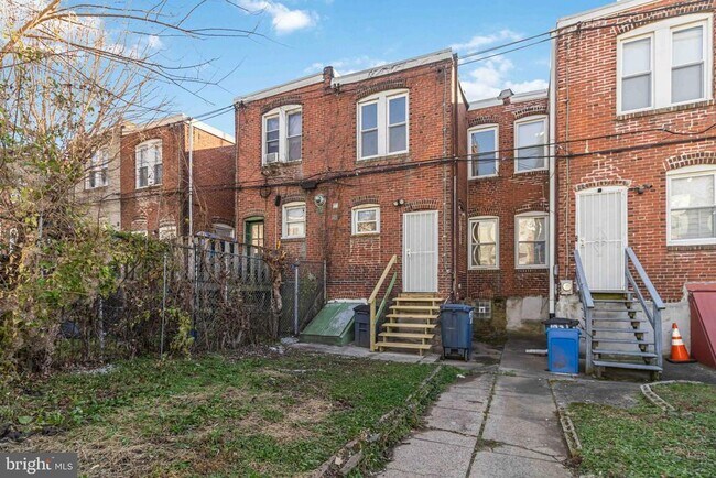 Building Photo - 1929 W Sparks St